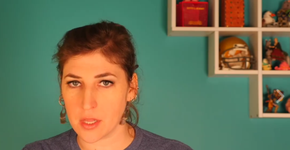 Atriz critica o uso do termo ‘menina’ para se chamar mulheres