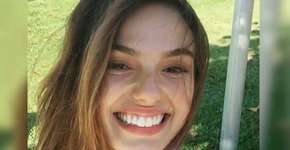 Isis Valverde posta foto da barriga aos 5 meses de gravidez