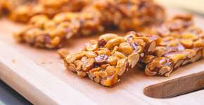 Só 4 ingredientes para um pé de moleque com rapadura inesquecível!