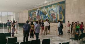 Planalto quer proibir que servidores e visitantes usem jeans