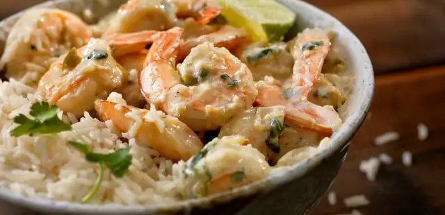 Receita incrível de arroz de camarão à moda brasileira