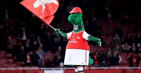 Demitido de time inglês, mascote é contratado por equipe da Espanha