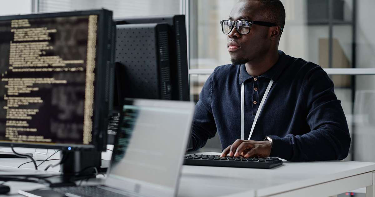 Com mais de 10 mil alunos, Núclea Academy oferece mais de 600 horas de cursos online gratuitos em tecnologia