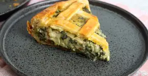 Receita de empadão de queijo com espinafre