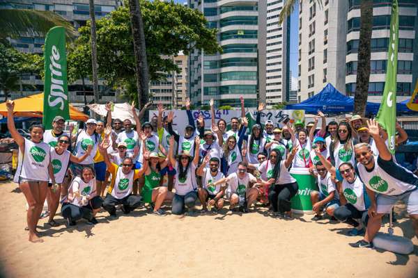 limpeza da praia de Boa Viagem, no Recife