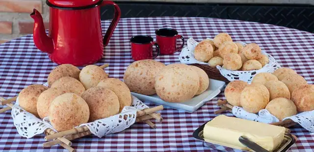 Mineiro de verdade: onde encontrar o melhor pão de queijo de BH