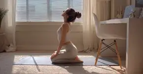 Alongar a coluna de um jeito simples muda como você respira