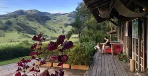 Pousada pet friendly tem vista incrível em São Bento do Sapucaí