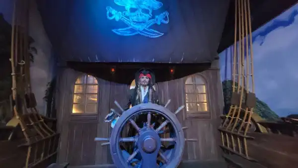 Estátua de cera do personagem Jack Sparrow, de Piratas do Caribe 