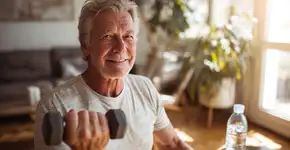 Os melhores exercícios de força para pessoas com mais de 60 anos