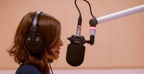 MEC está com inscrições para curso que forma locutores