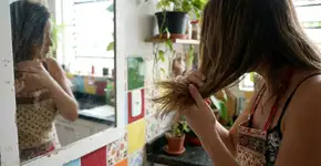 Para que serve aplicar mel e canela em cabelos com pontas duplas e como fazê-lo de forma correta?