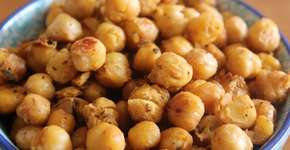 Snack de grão de bico fácil e bem temperadinho