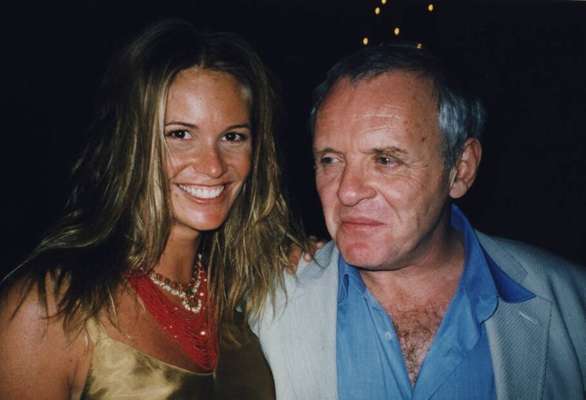 Elle MacPherson e Anthony Hopkins / Foto: divulgação