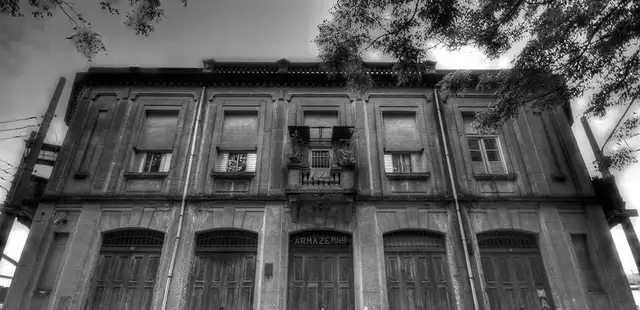 Passeio guiado visita vilas operárias históricas em São Paulo