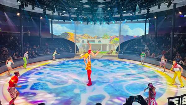 Show e diversão durante as noites do Star of the Seas