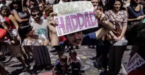 Haddad é recebido com agradecimentos em ato na Paulista