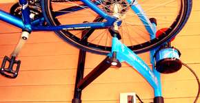 Professor brasileiro inventa dispositivo que faz qualquer bicicleta gerar energia