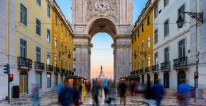 Conheça 4 países onde é possível estudar falando português