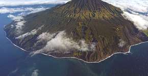 Ilha mais remota do mundo, Tristão da Cunha busca professores