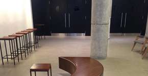 Novo Cinesala Sabesp ganha sofá (quase cama) no lugar de poltrona