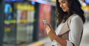 Mulheres têm mais dores no pescoço que homens ao usar smartphone