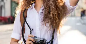 É possível viajar sozinho com 17 anos? Saiba como é!