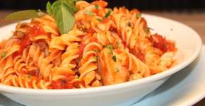 Casa Cavé reabre em antigo endereço com novidades e clássicos