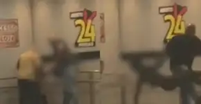 Vídeo mostra segurança agredindo mulher que teria furtado carne seca em SP