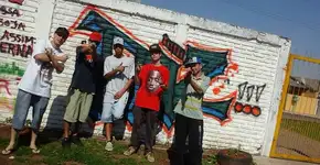 Estudantes criam grupo de rap e diminuem evasão escolar no RS
