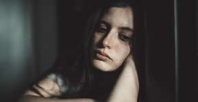 Entenda a pressão constante que dificulta a felicidade da geração Z