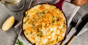 Torta de frango fácil na frigideira para um lanche perfeito