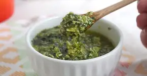 Molho pesto tradicional para uma macarronada de dar orgulho