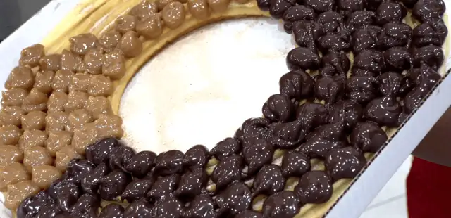 Churro de 3 metros é sensação em doceria de São Paulo