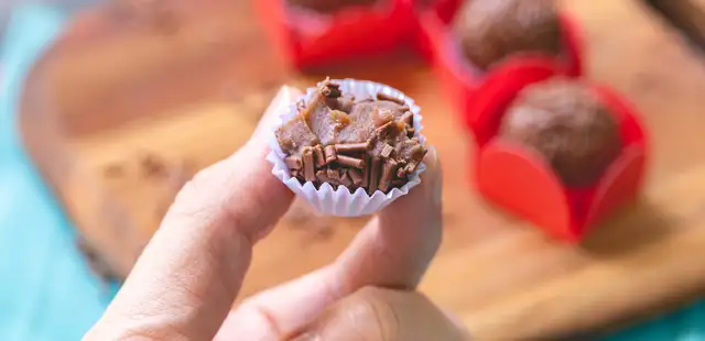 Brigadeiro de banana é fitness e leva apenas 3 ingredientes