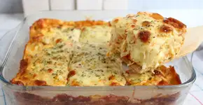 Torta cremosa de tapioca com frango; confira a receita