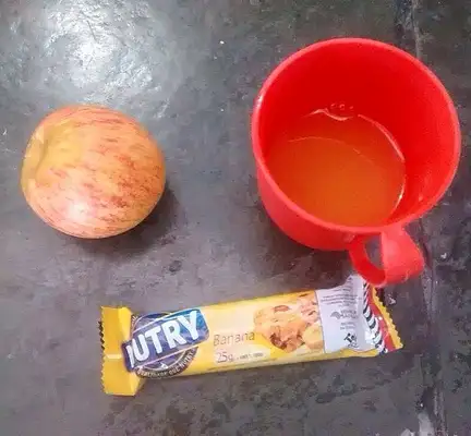 EE Júlia Rios Athayde - Sorocaba - São Paulo - 09h30 - Suco de artificial de maçã, barra de cereal sabor banana e uma maçã