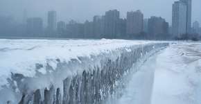 Anônimo paga hotel para 70 sem-teto no frio extremo de Chicago