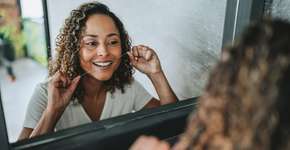 Uso incorreto do fio dental afeta saúde bucal; 4 erros e como evitá-los