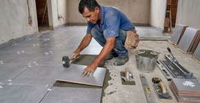 Quanto custa contratar um pedreiro por um dia?