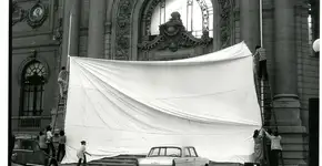 Foto: (Divulgação MASP // Museo de la Memoria y l os Derechos Humanos, Archivo CADA. Doação de Lotty Rosenfeld e Diamela Eltit)