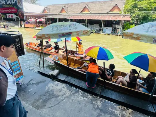 Passeio pelo Mercado Flutuante Damnoen Saduak