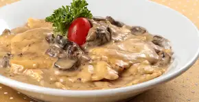 Essa receita de ravioli com ragu de costela é deliciosa, sofisticada e vai render muitos elogios