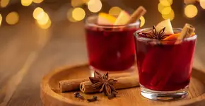 Como preparar vinho quente aromático em casa