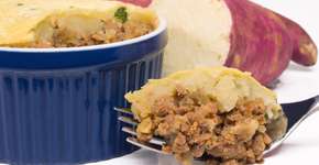 Esse escondidinho é um jeito delicioso de usar batata-doce no almoço ou jantar