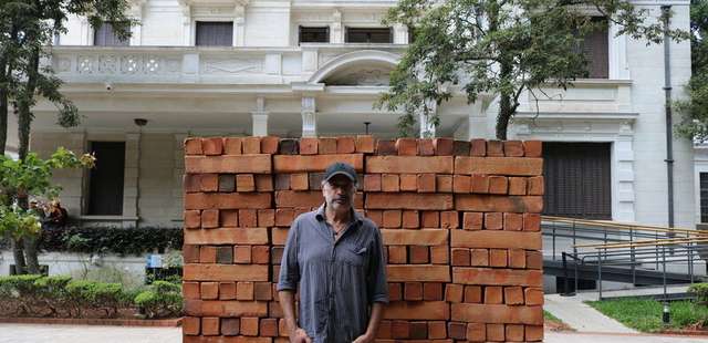 Exposição ‘Rock and Roll – Bosco Sodi e os objetos de interesse’