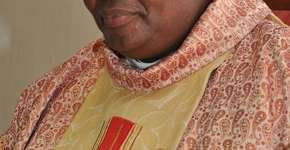 Racismo faz com que padre negro seja afastado de paróquia