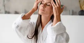 Rosto derretido: entenda como a perda de peso rápida envelhece o rosto