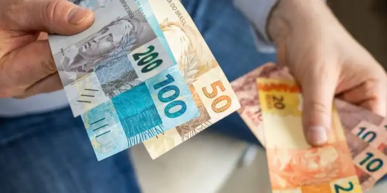 Featured main: O ciclo emocional do salário: por que você gasta mais logo depois de receber