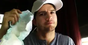 Ashton Kutcher lança petição por fraldários em banheiros masculinos